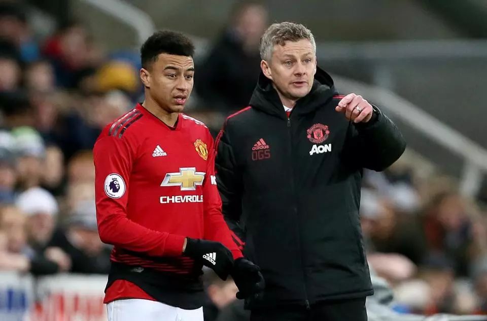 尤其是在他 尤其是在他